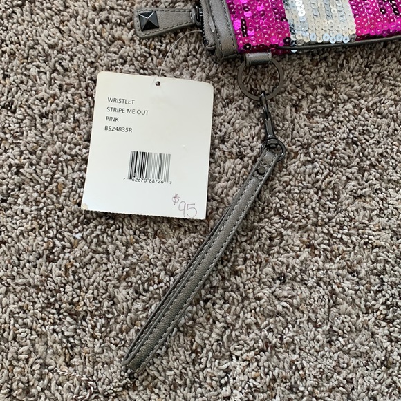 Betsey Johnson Glitter Wristlet Clutch - Picture 3 of 9